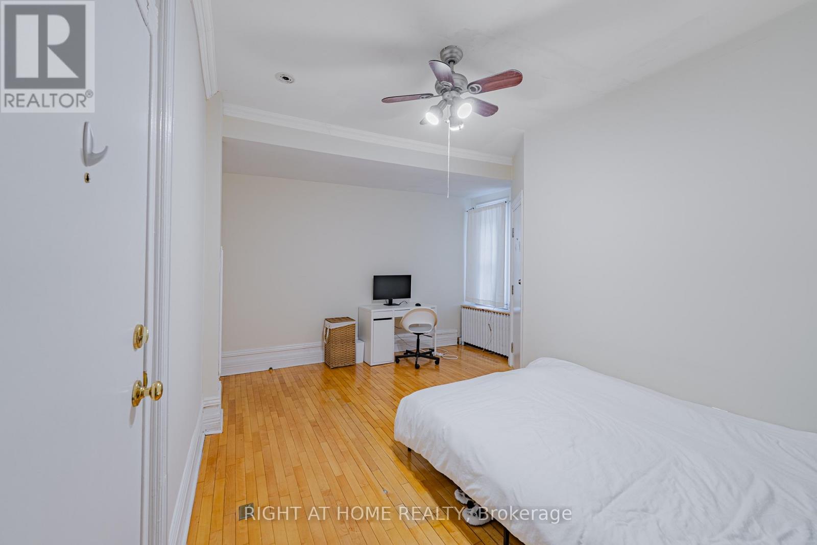 B - 220 Lyon Street N Property Photo 9