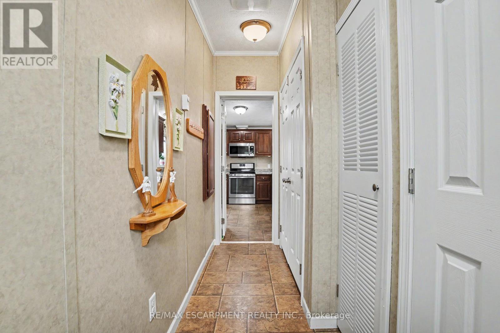 4 Hickory Hollow Property Photo 8