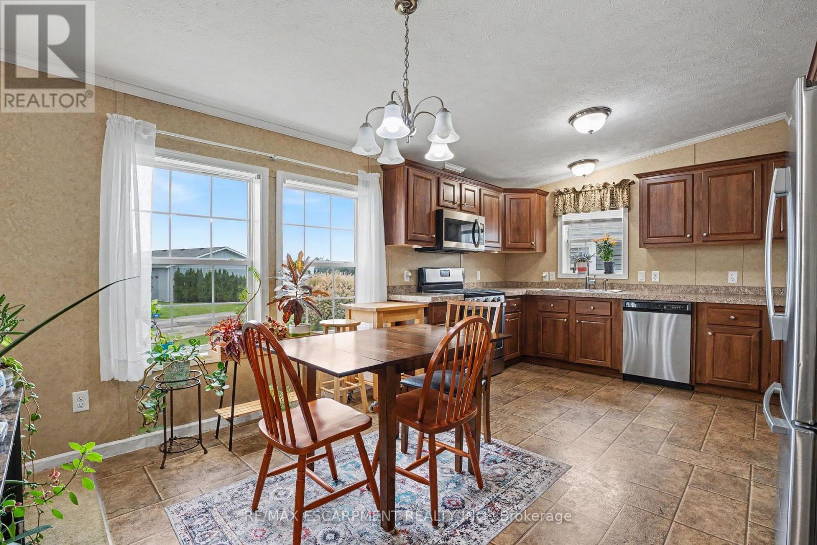 4 Hickory Hollow Property Photo 12