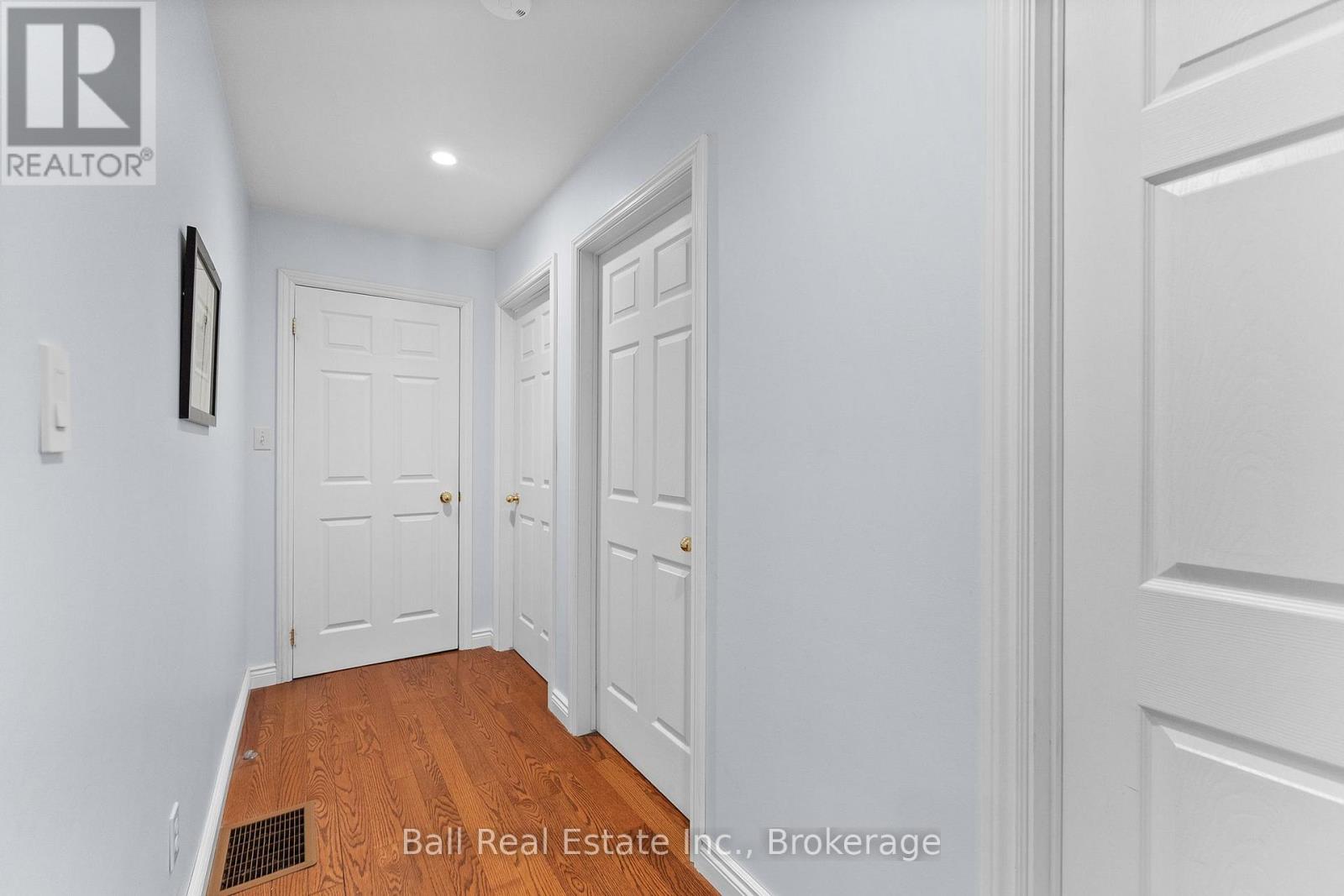 214a Centre Road Property Photo 26