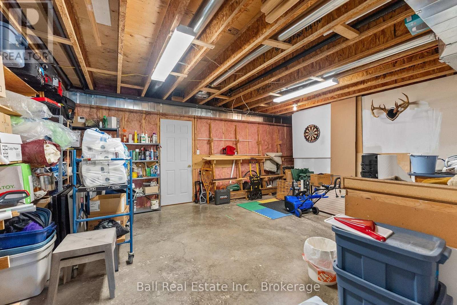 214a Centre Road Property Photo 45