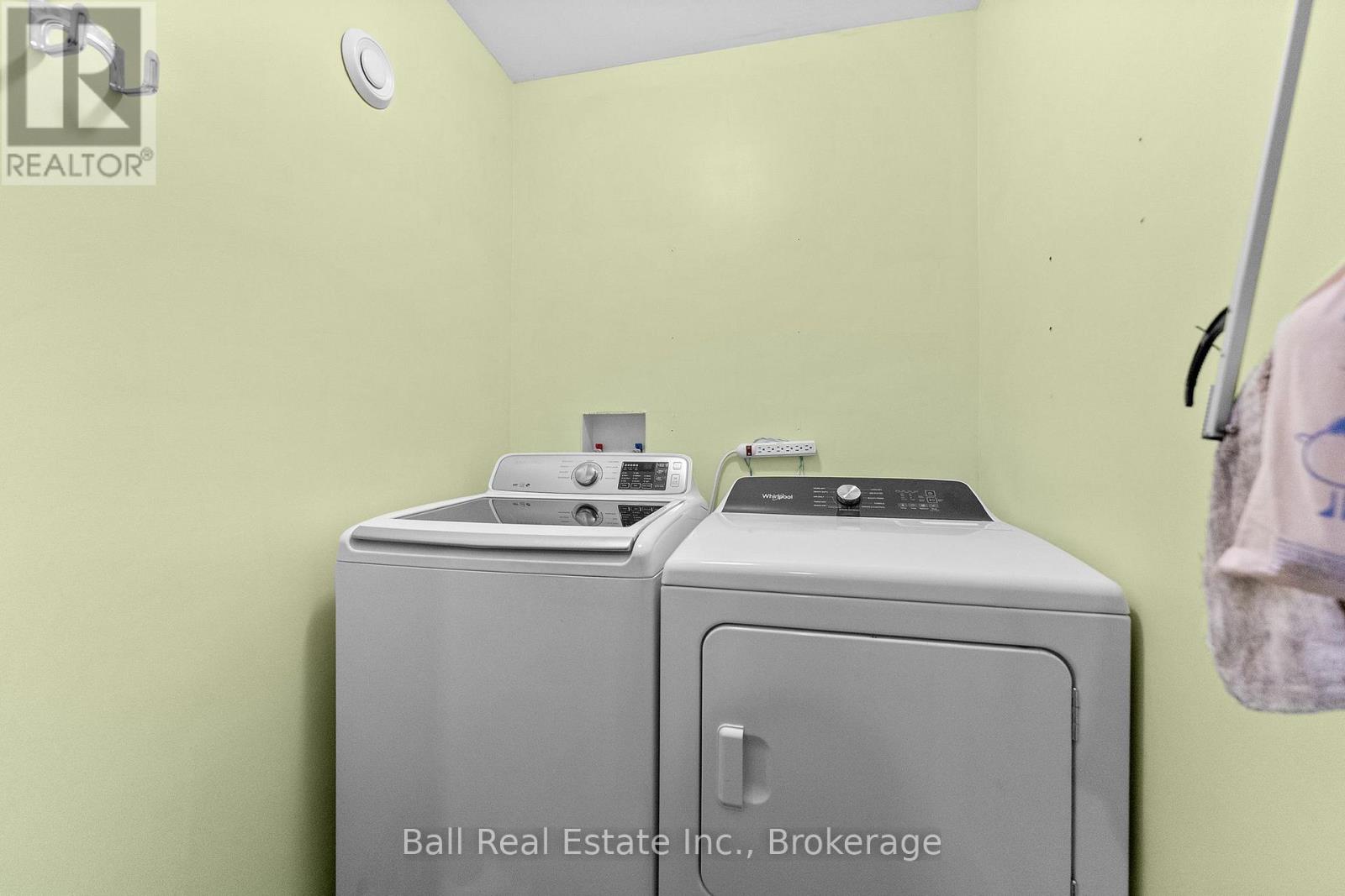 214a Centre Road Property Photo 48
