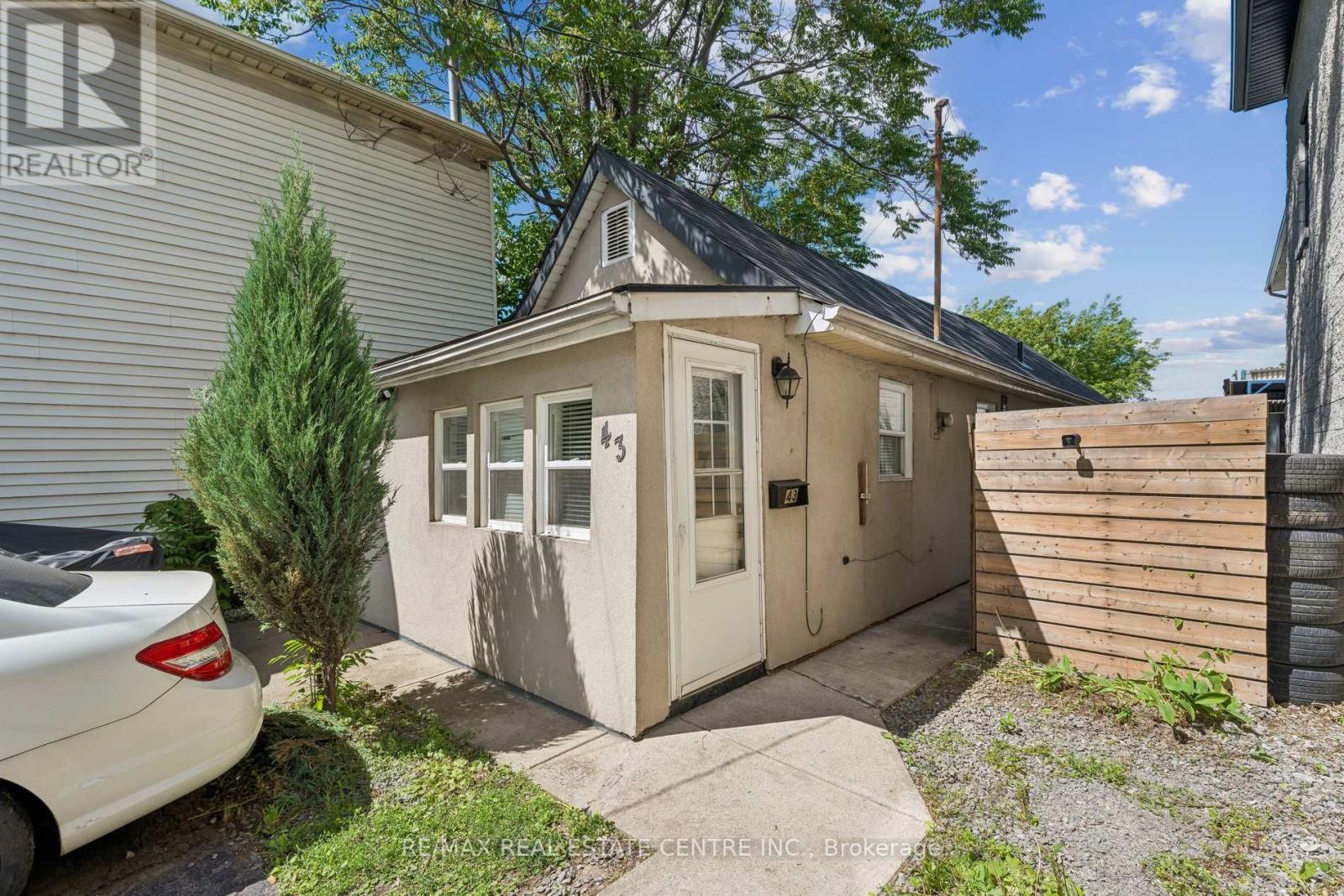 43 Whitfield Avenue Property Photo 3