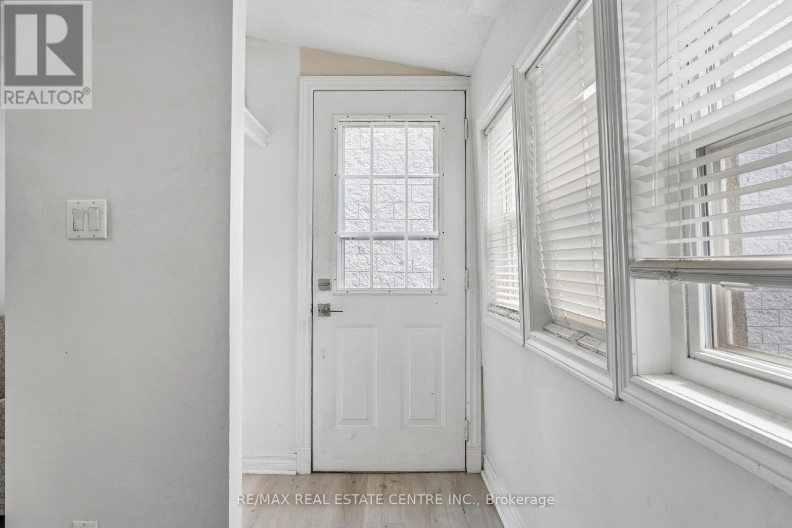 43 Whitfield Avenue Property Photo 6