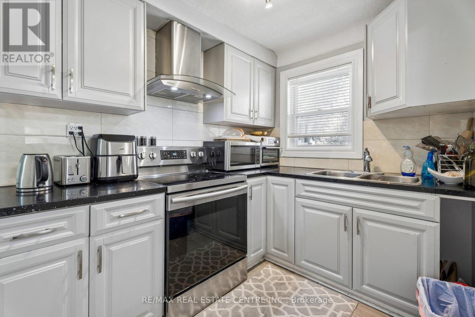 43 Whitfield Avenue Property Photo 24