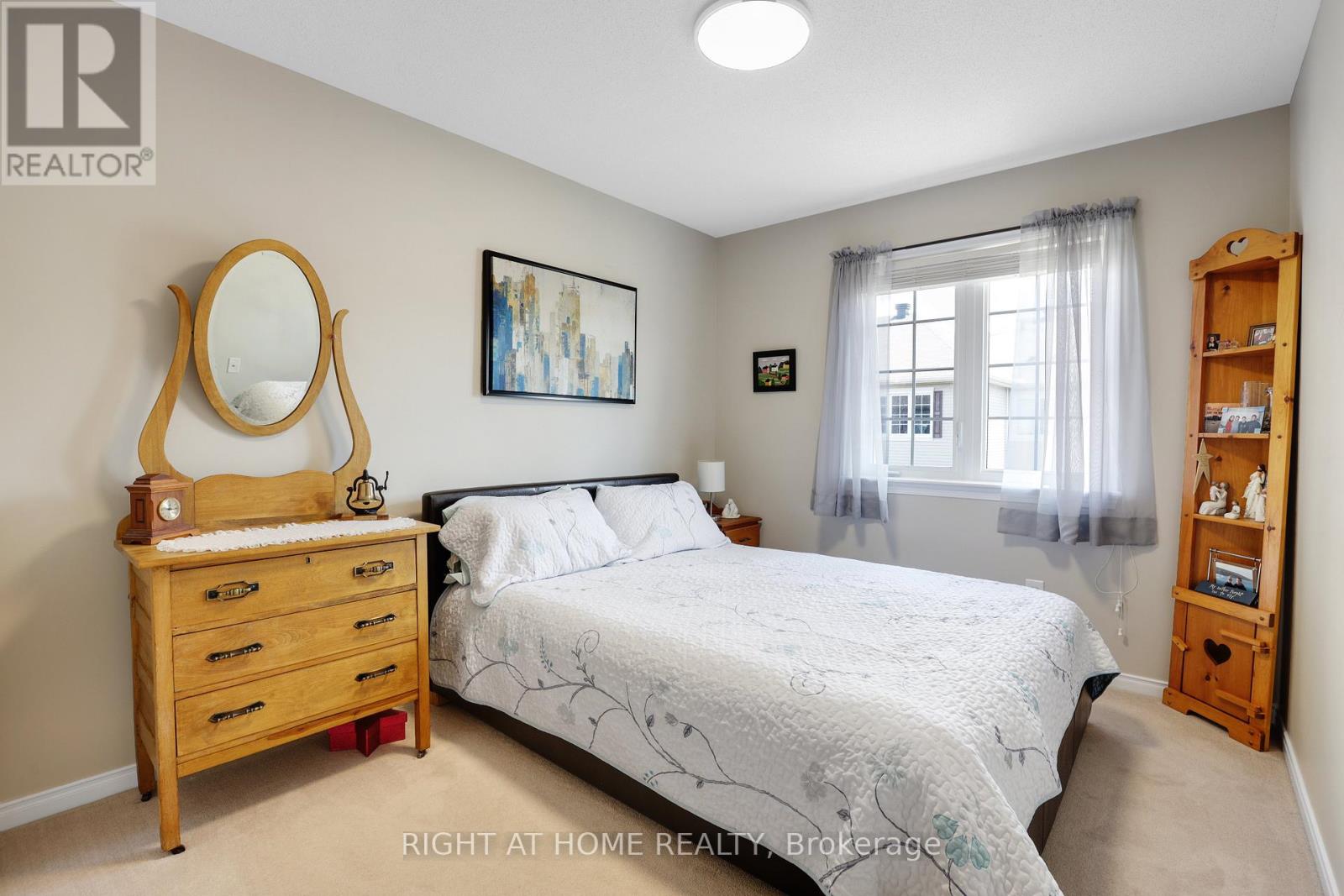 577 Ashbourne Crescent Property Photo 19