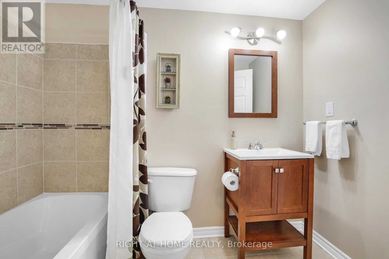 577 Ashbourne Crescent Property Photo 24