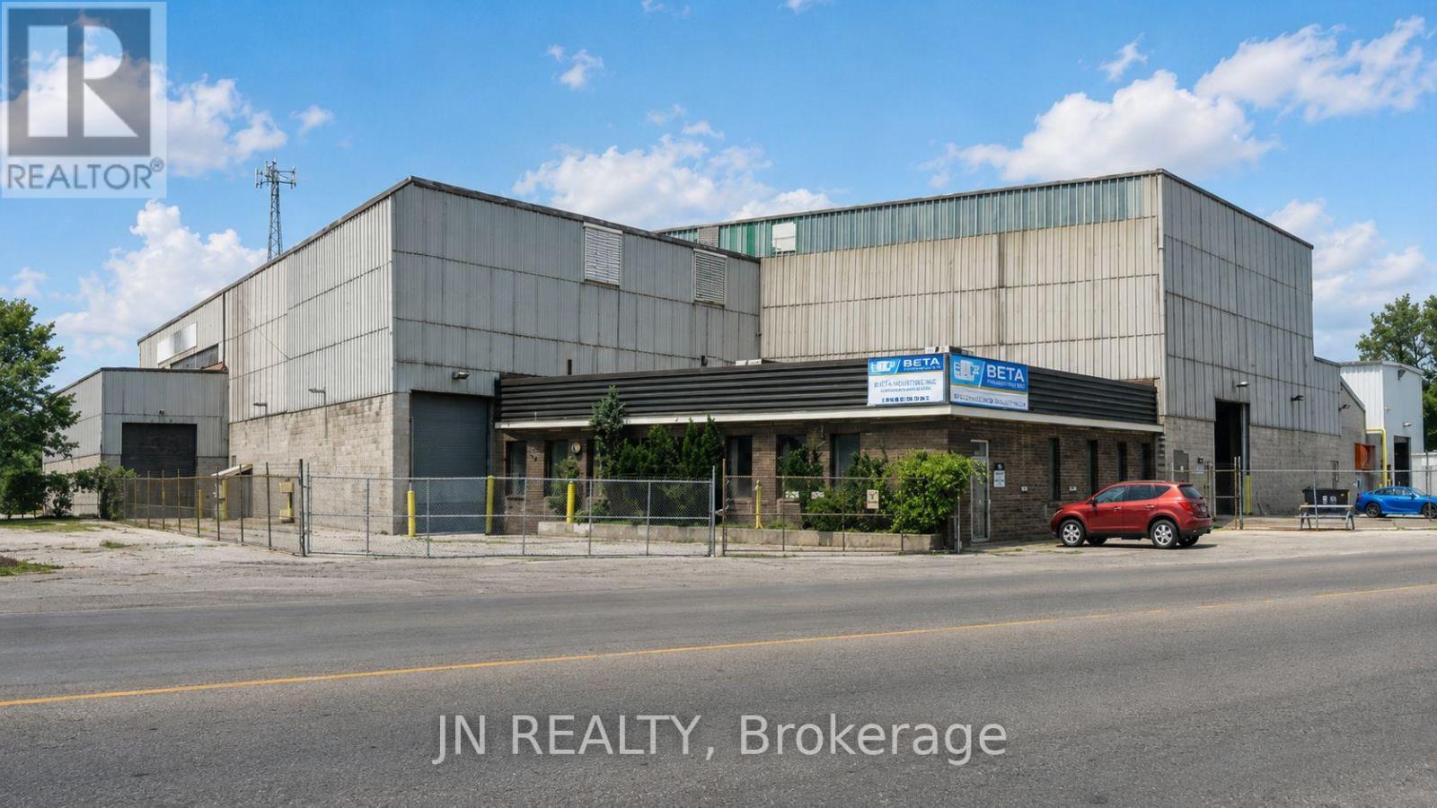 200 Beverly Street S Property Photo 2