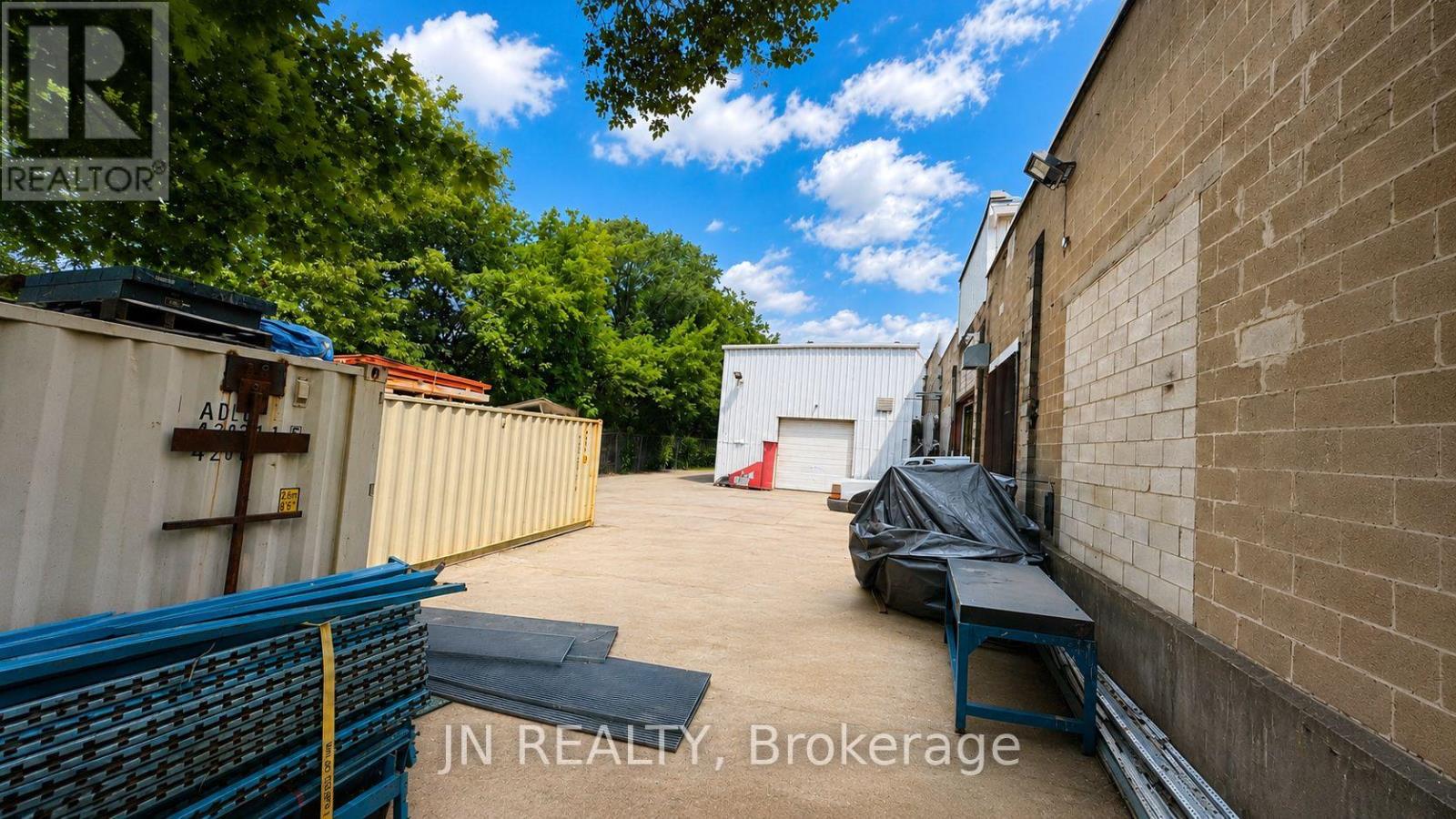 200 Beverly Street S Property Photo 32