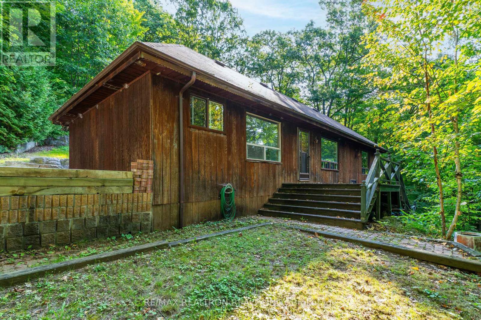 1030 Mccabe Road Property Photo 2