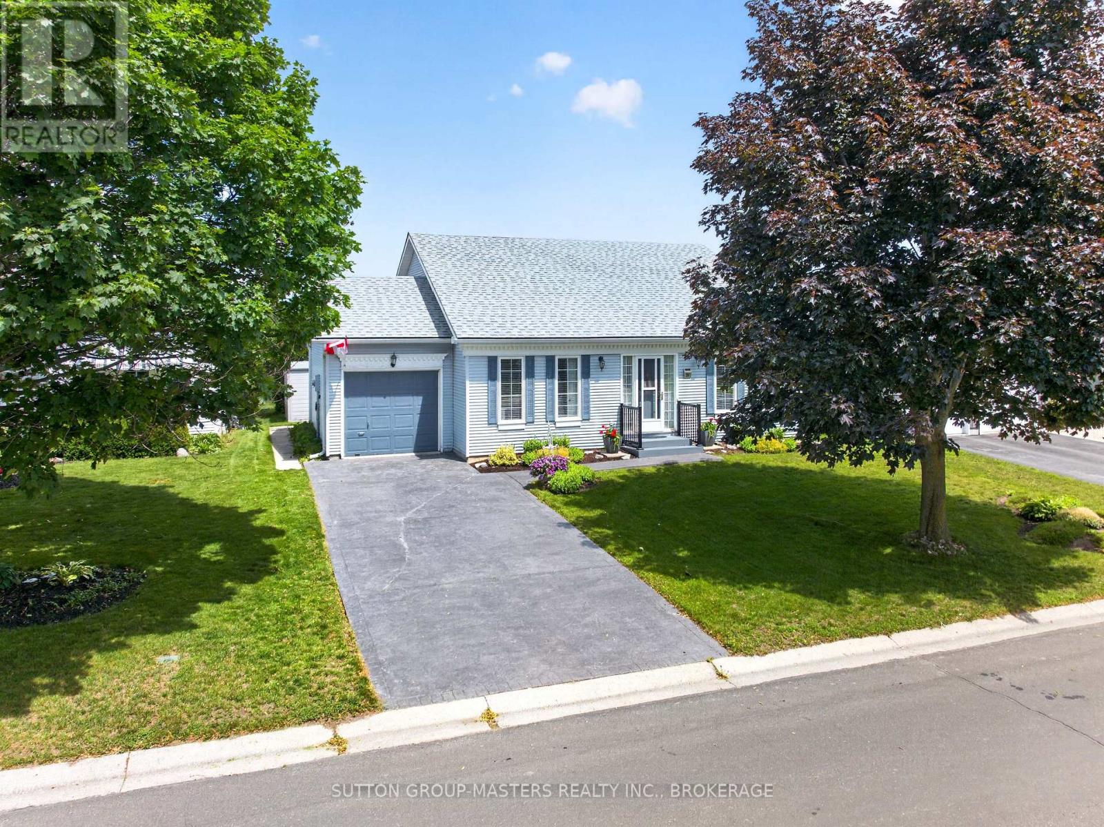 38 Abbey Dawn Drive Property Photo 3