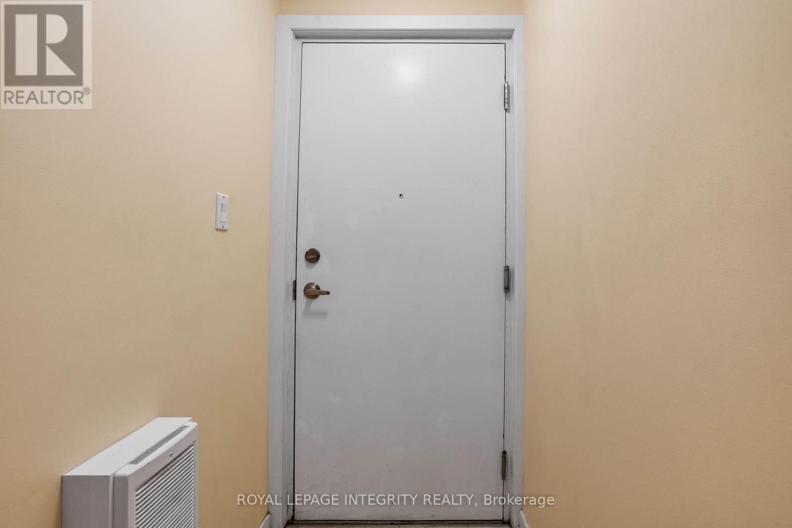 C - 4528 Innes Road Property Photo 4