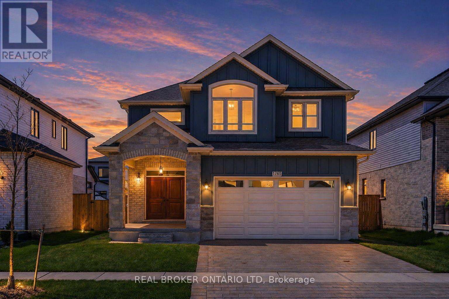 1765 Brayford Avenue Property Photo 2
