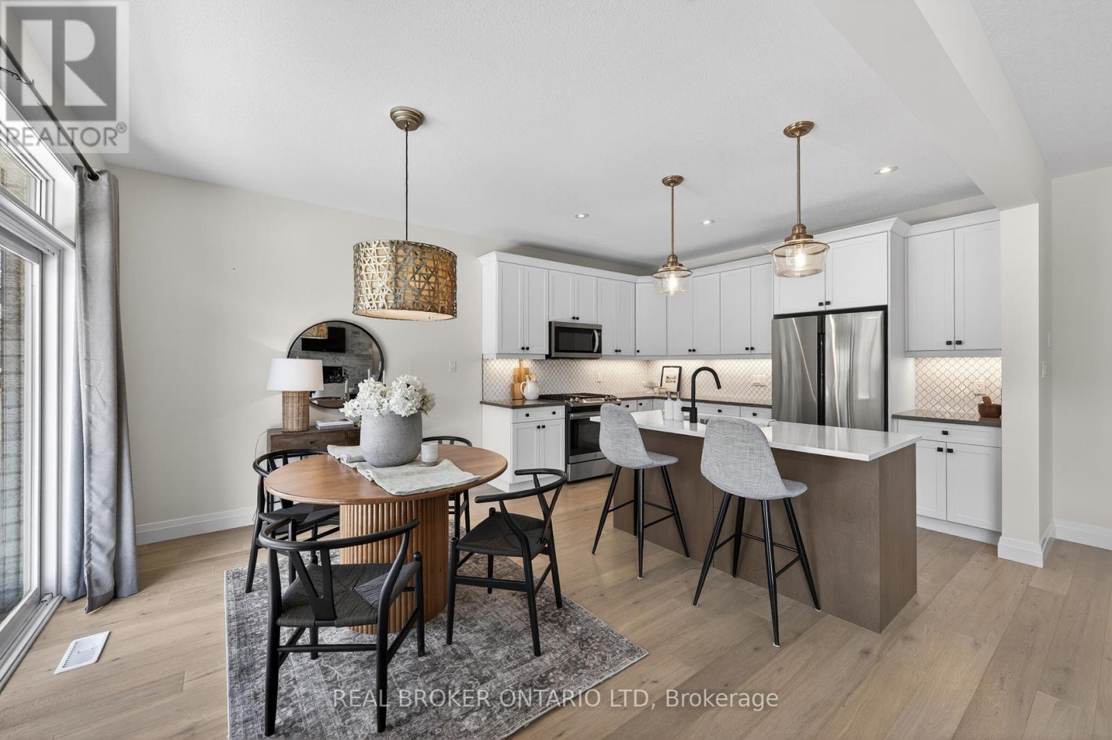 1765 Brayford Avenue Property Photo 11