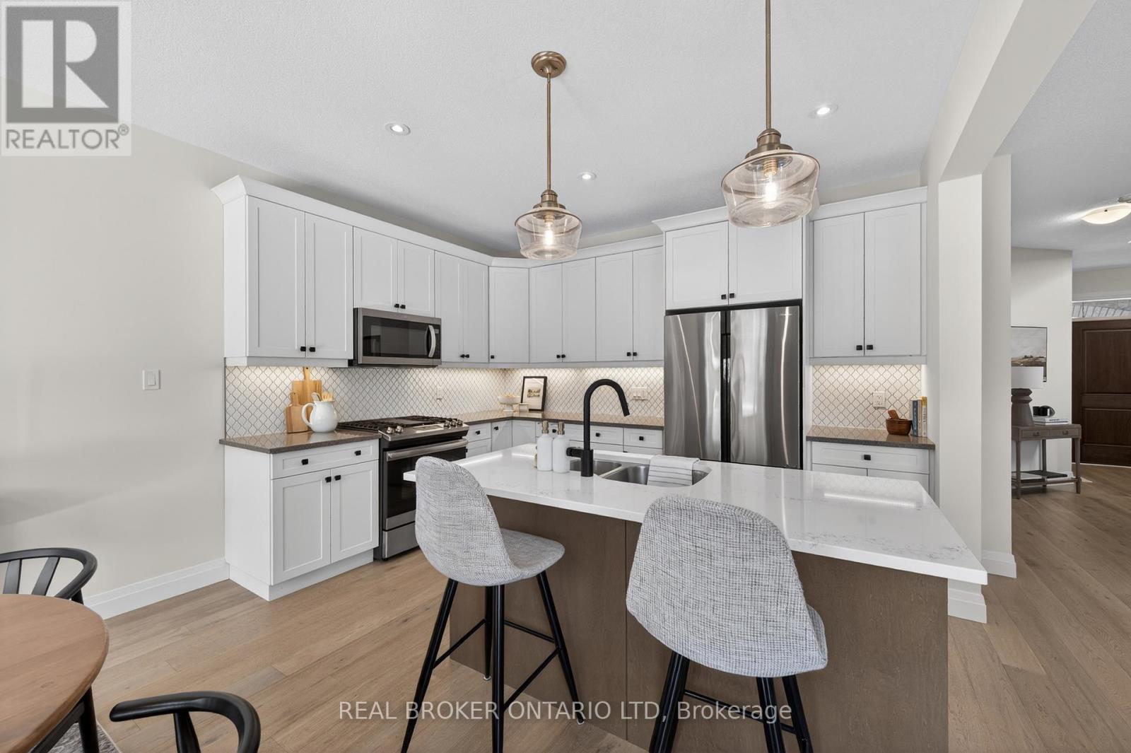 1765 Brayford Avenue Property Photo 12