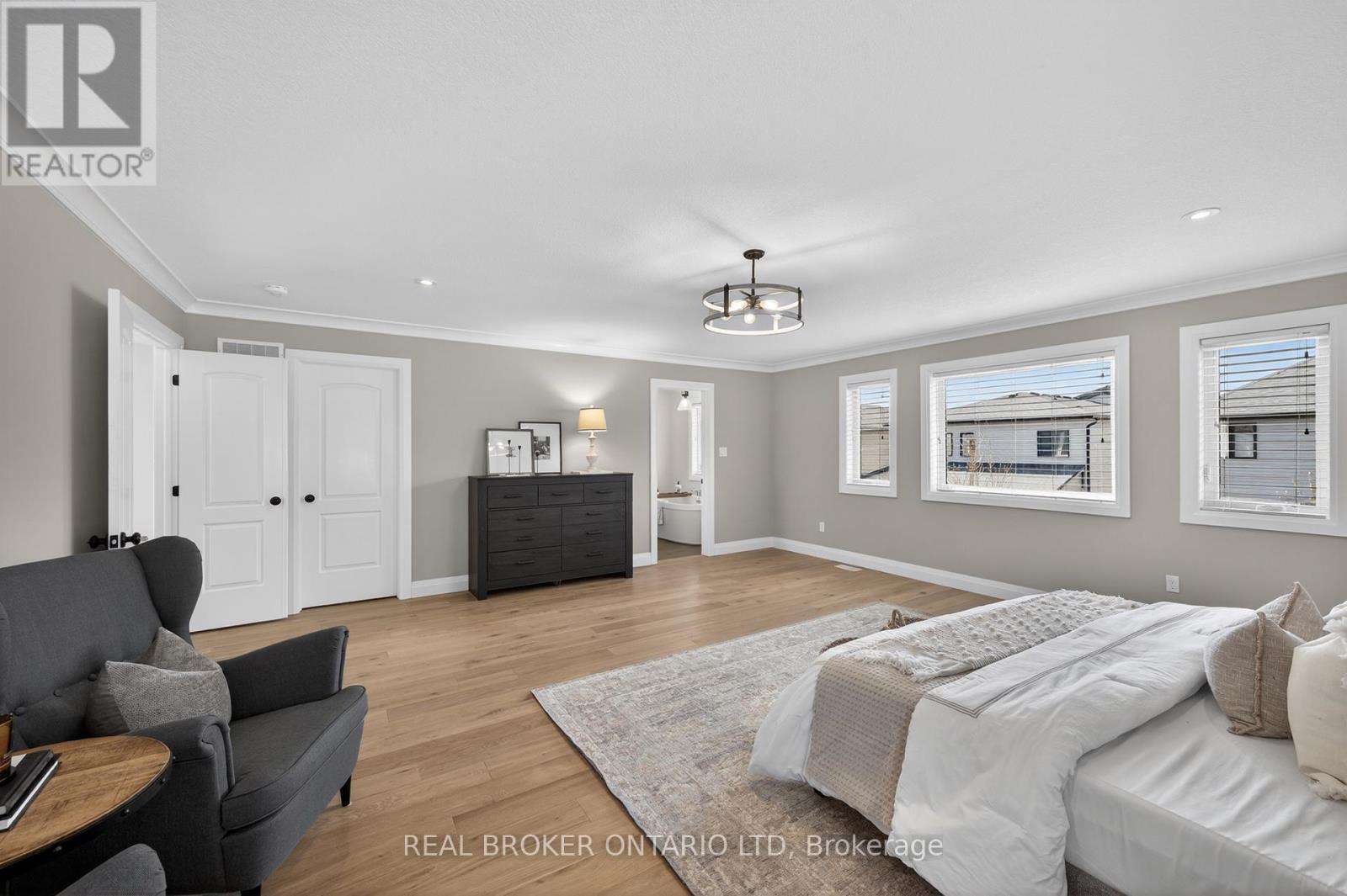 1765 Brayford Avenue Property Photo 19