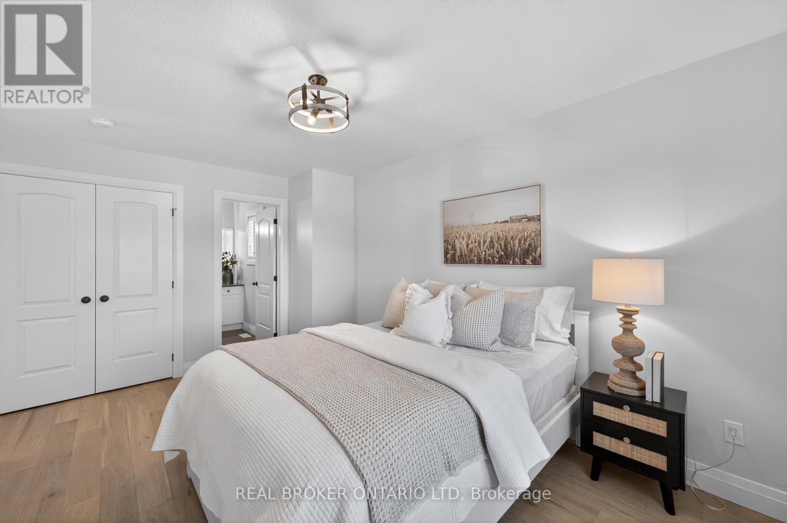 1765 Brayford Avenue Property Photo 27