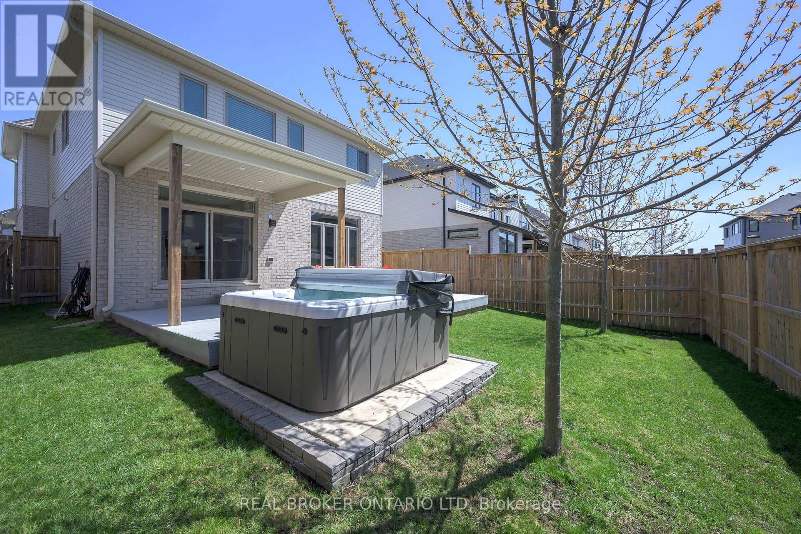 1765 Brayford Avenue Property Photo 36