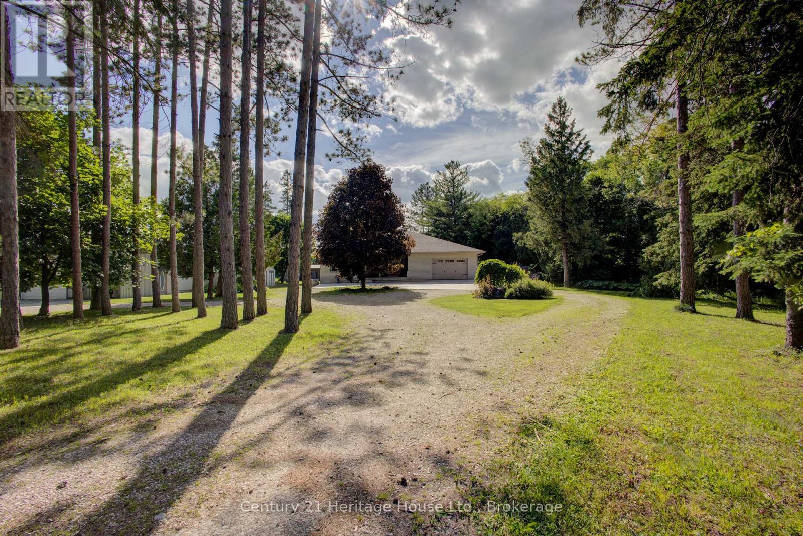 314844 6 Highway Property Photo 1