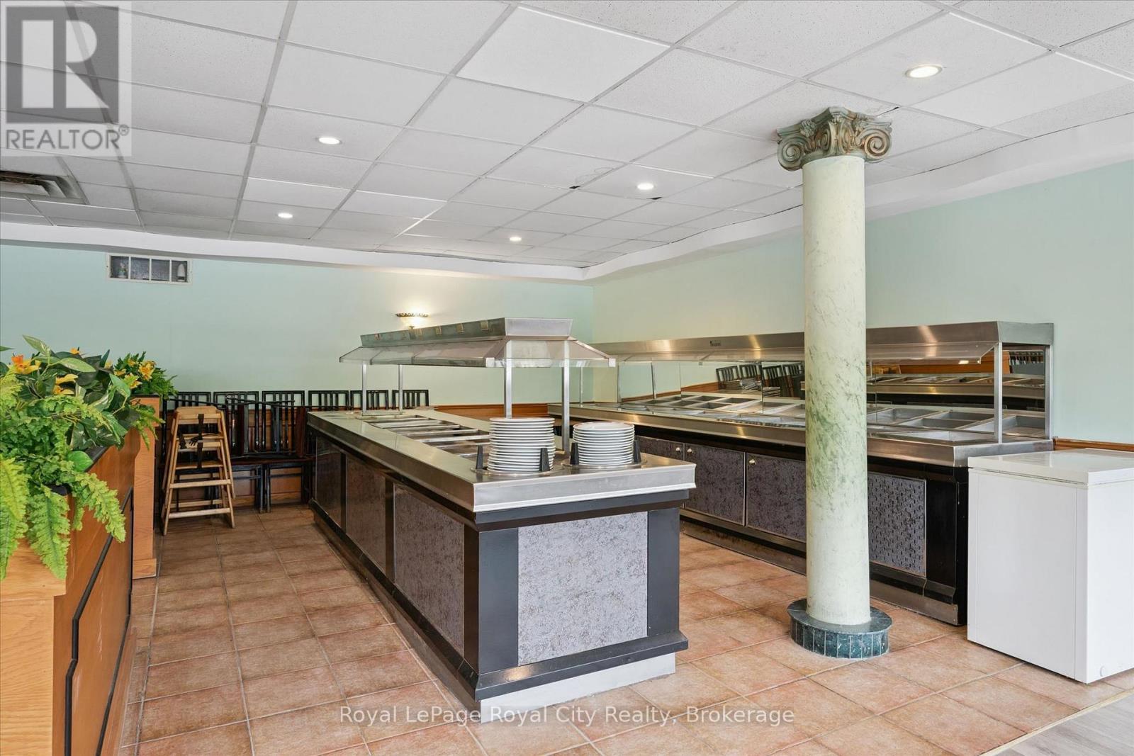 241 Edinburgh Road N Property Photo 10