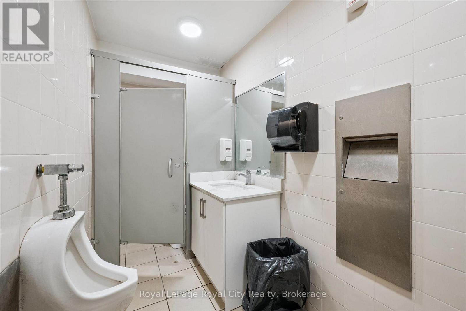 241 Edinburgh Road N Property Photo 18