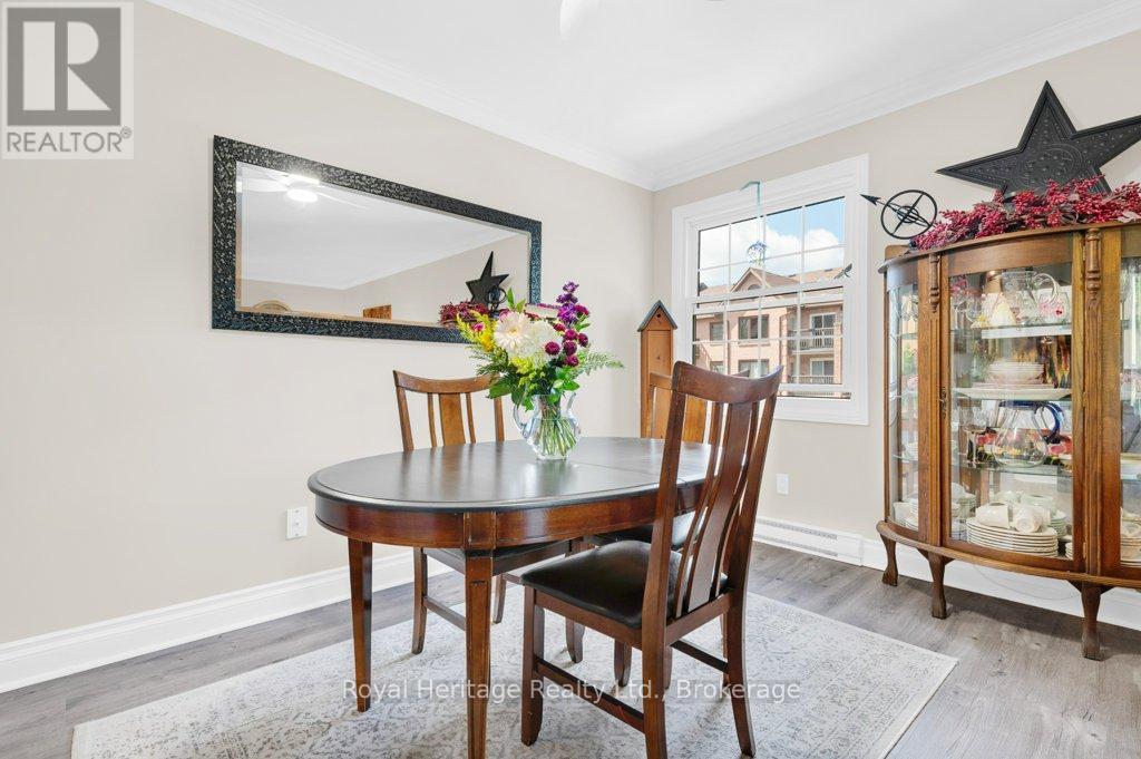 203 - 9 Centre Street Property Photo 13