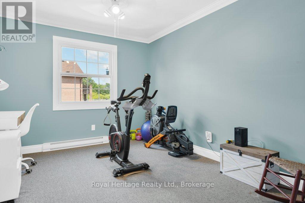 203 - 9 Centre Street Property Photo 29