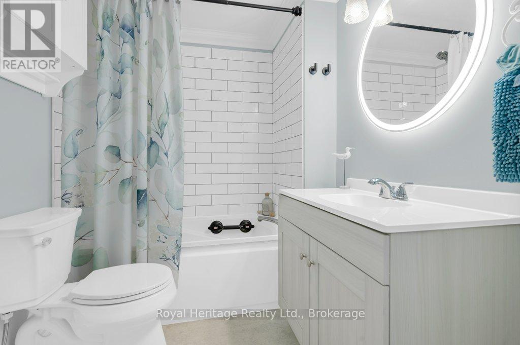 203 - 9 Centre Street Property Photo 30