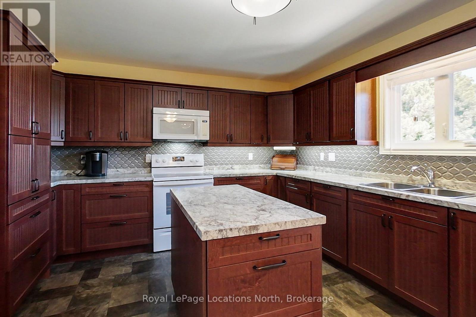 595 Ridge Road Property Photo 15