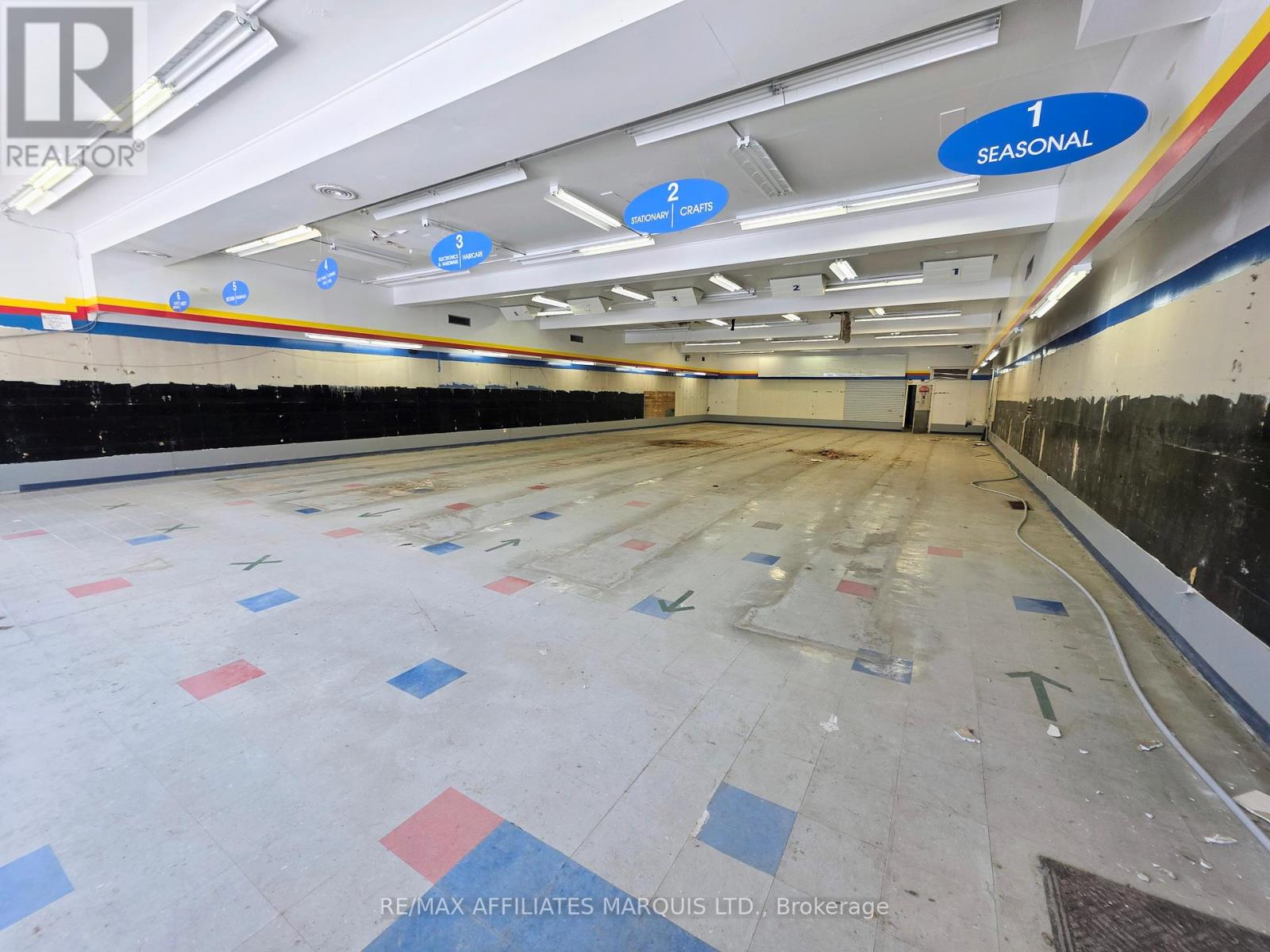 28 Beckwith Street N Property Photo 6