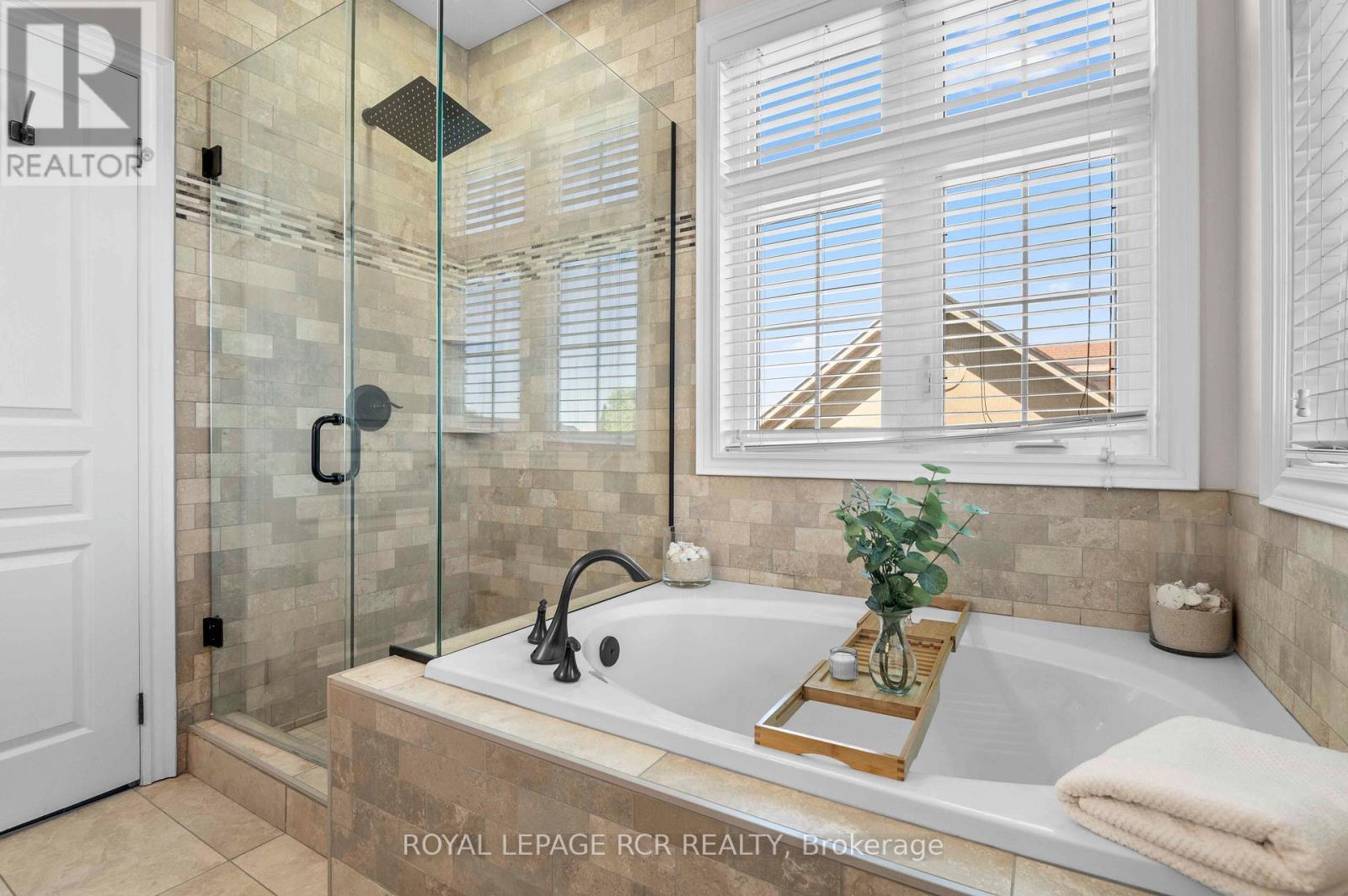 6 Masters Creek Boulevard Property Photo 27