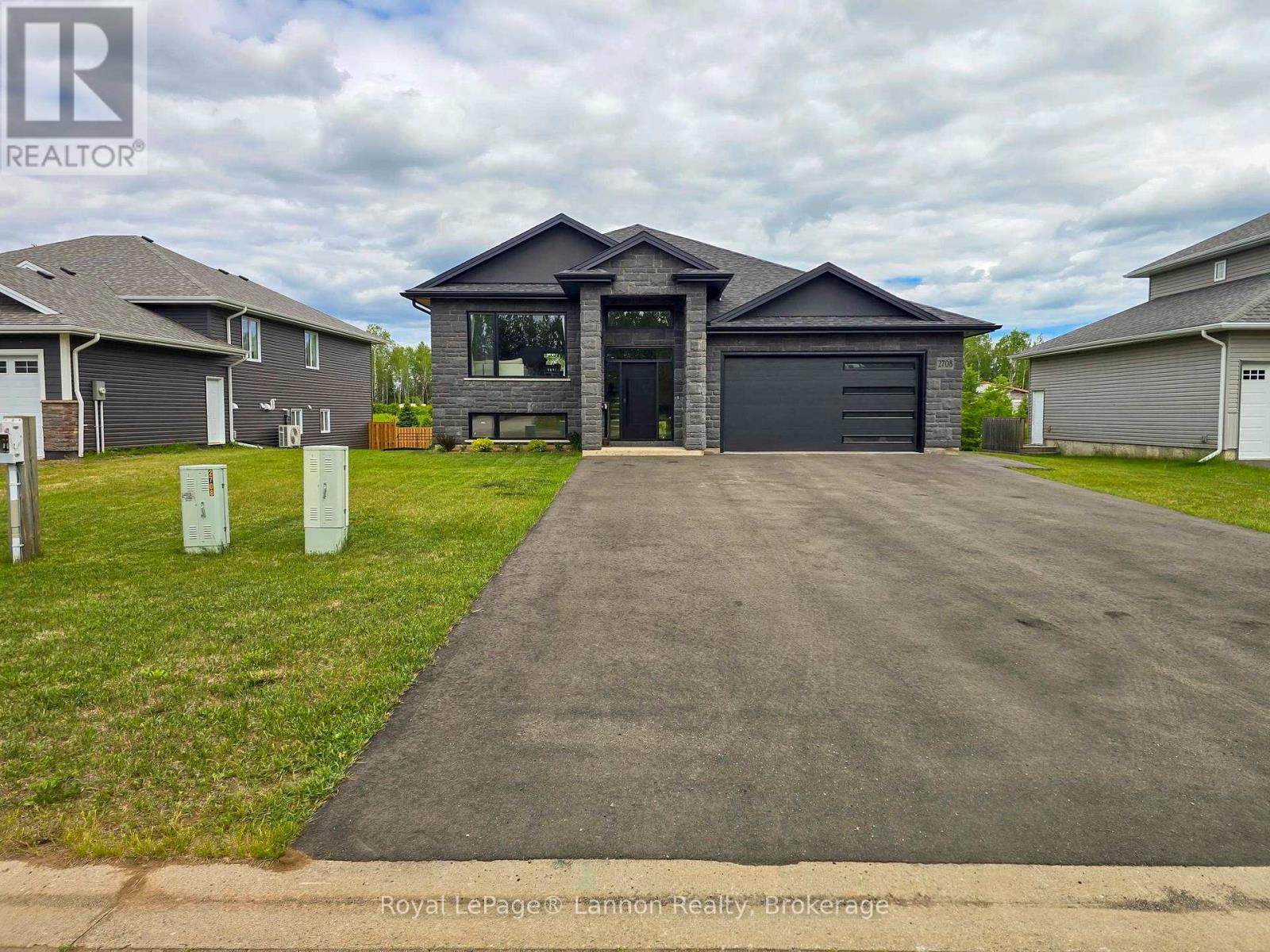 2708 KING GEORGE'S PARK DR.