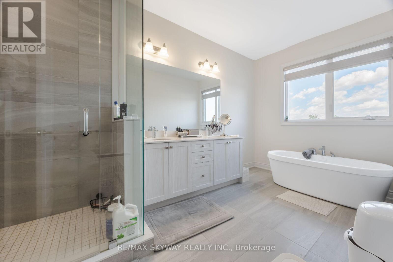 6 Ewing Way Property Photo 22
