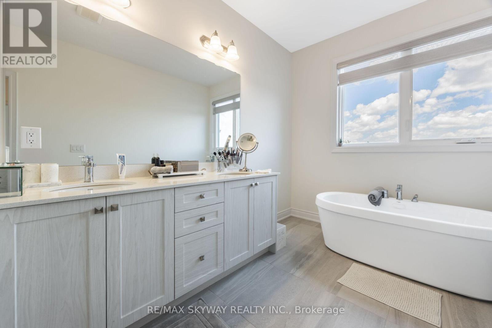6 Ewing Way Property Photo 23