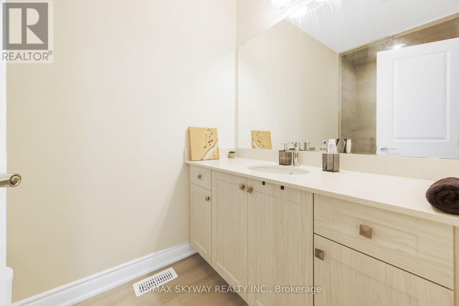 6 Ewing Way Property Photo 31