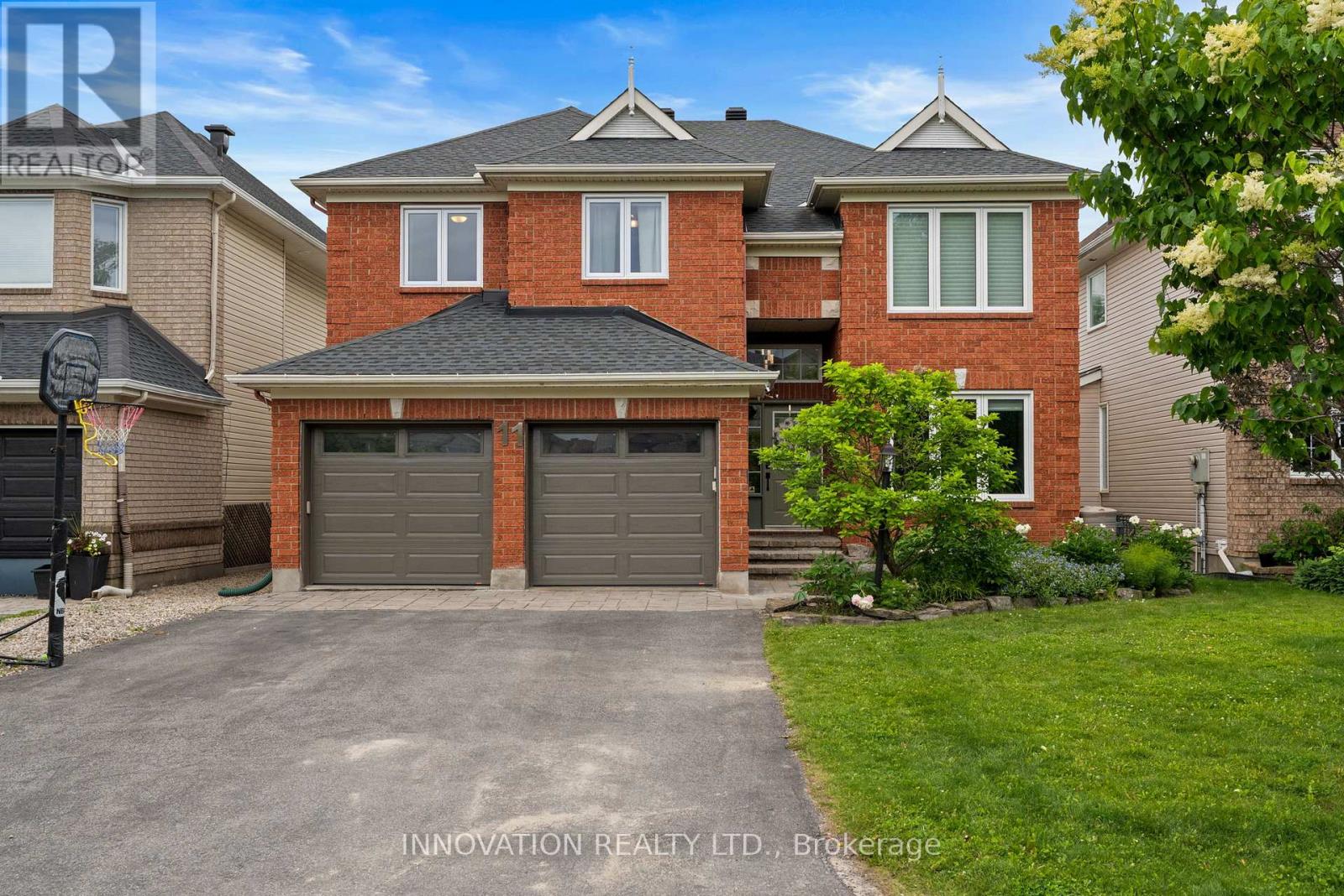 11 BRACEWOOD WAY Property Photo 1