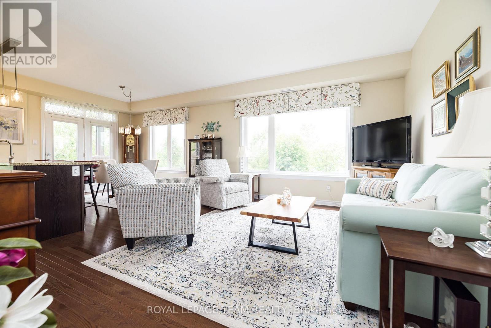 203 - 50 Magnolia Way Property Photo 5