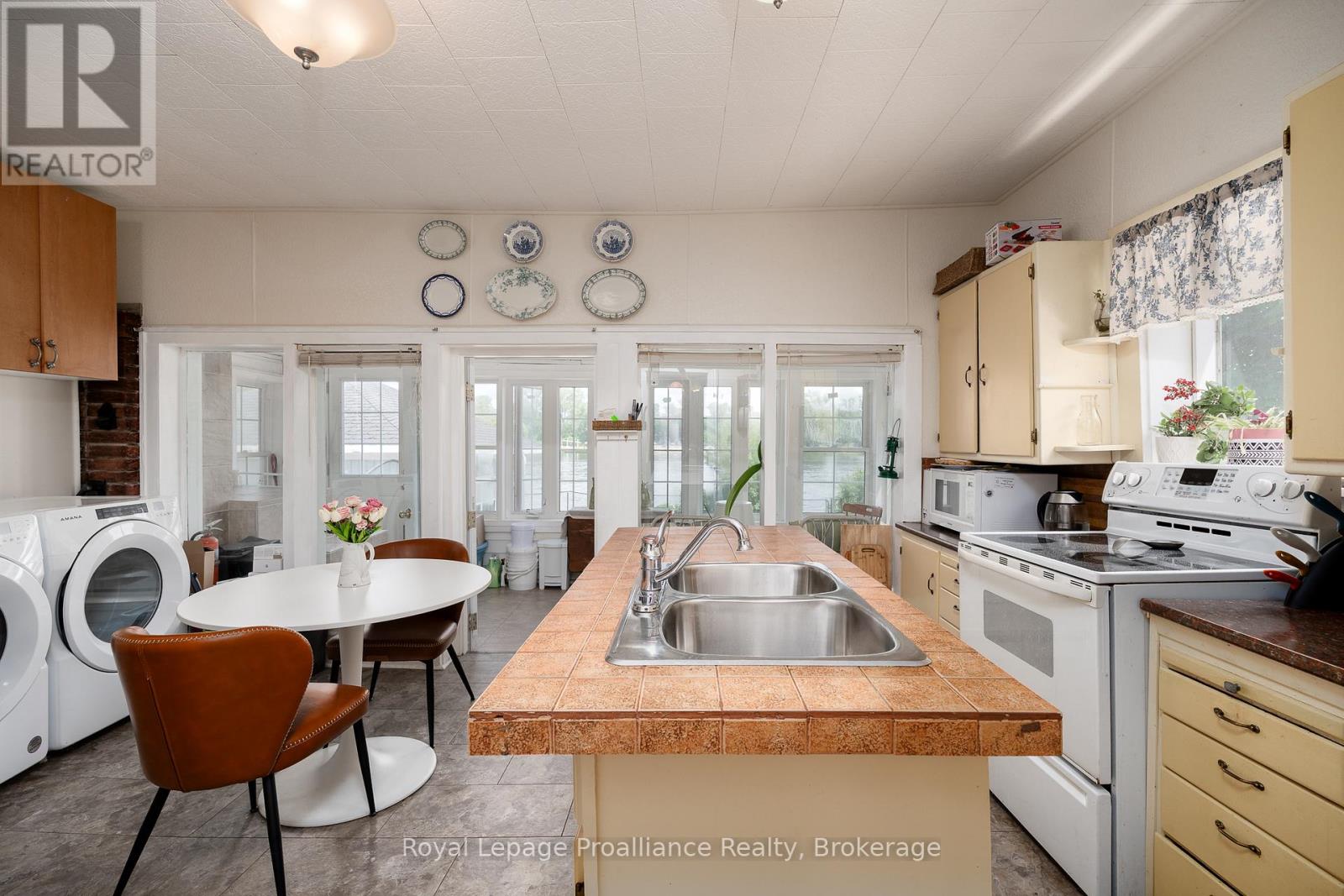 13 South Trent Street Property Photo 18