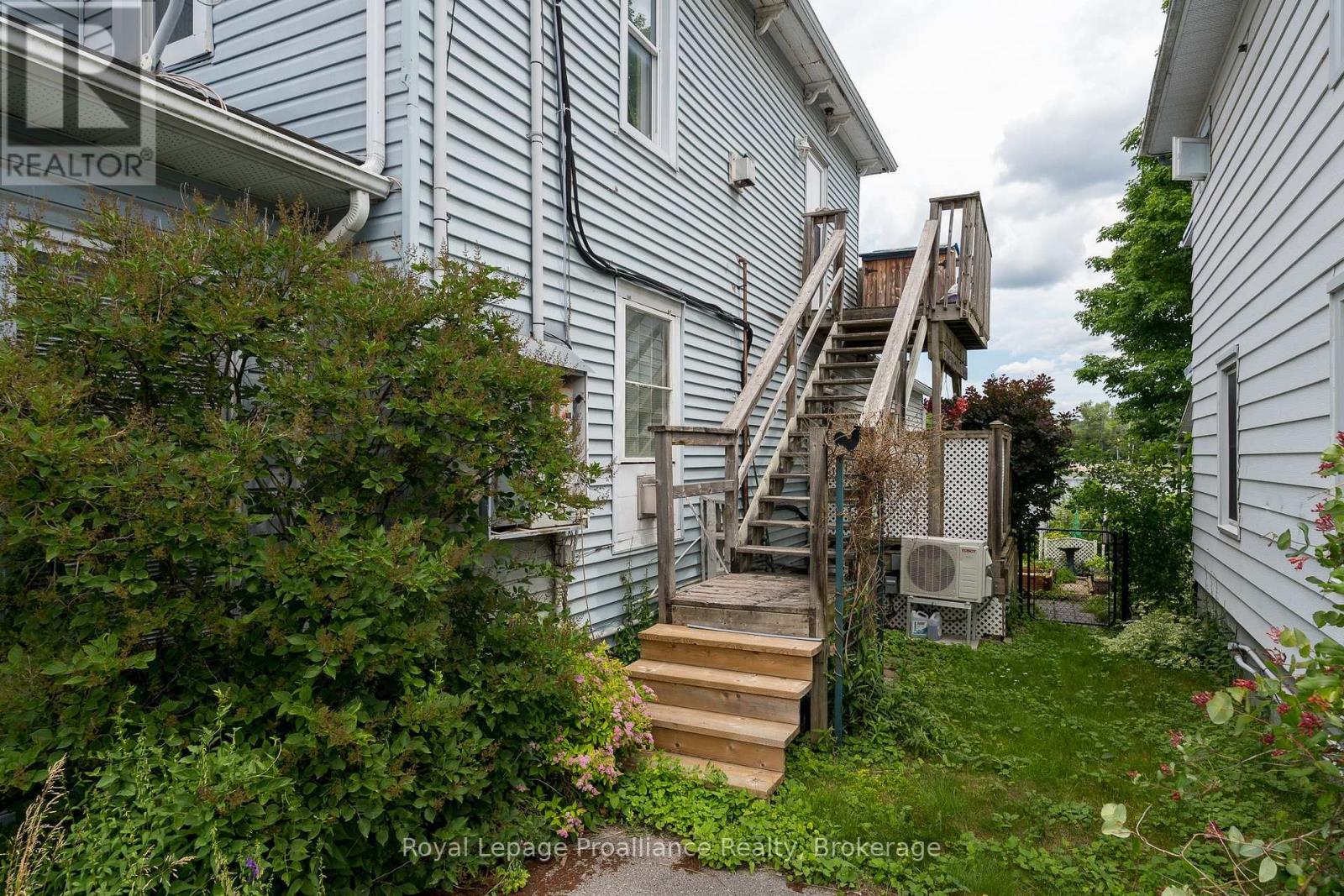 13 South Trent Street Property Photo 43