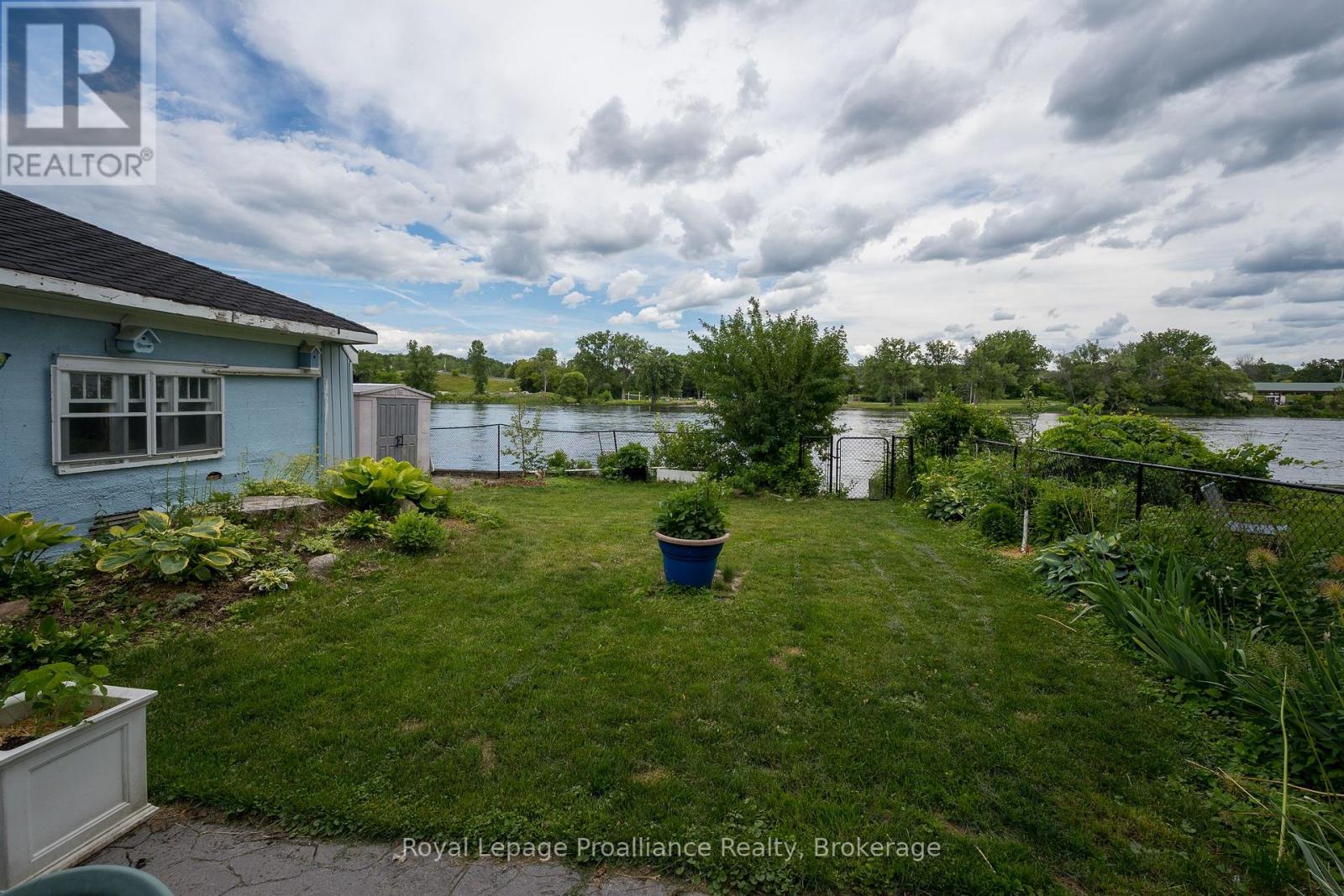 13 South Trent Street Property Photo 49
