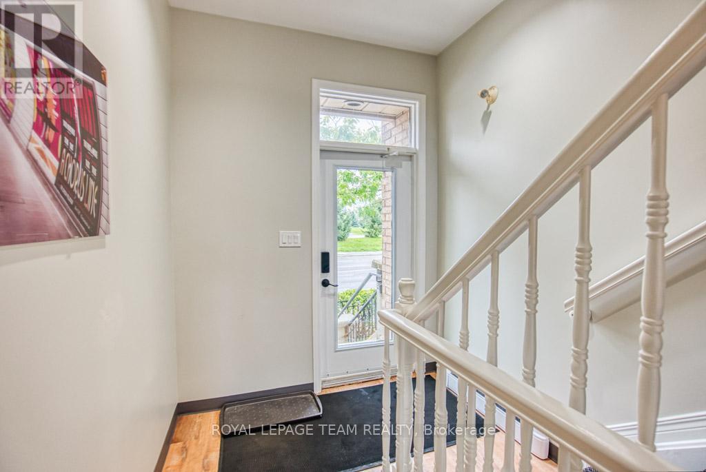 84 Centrepointe Drive Property Photo 21