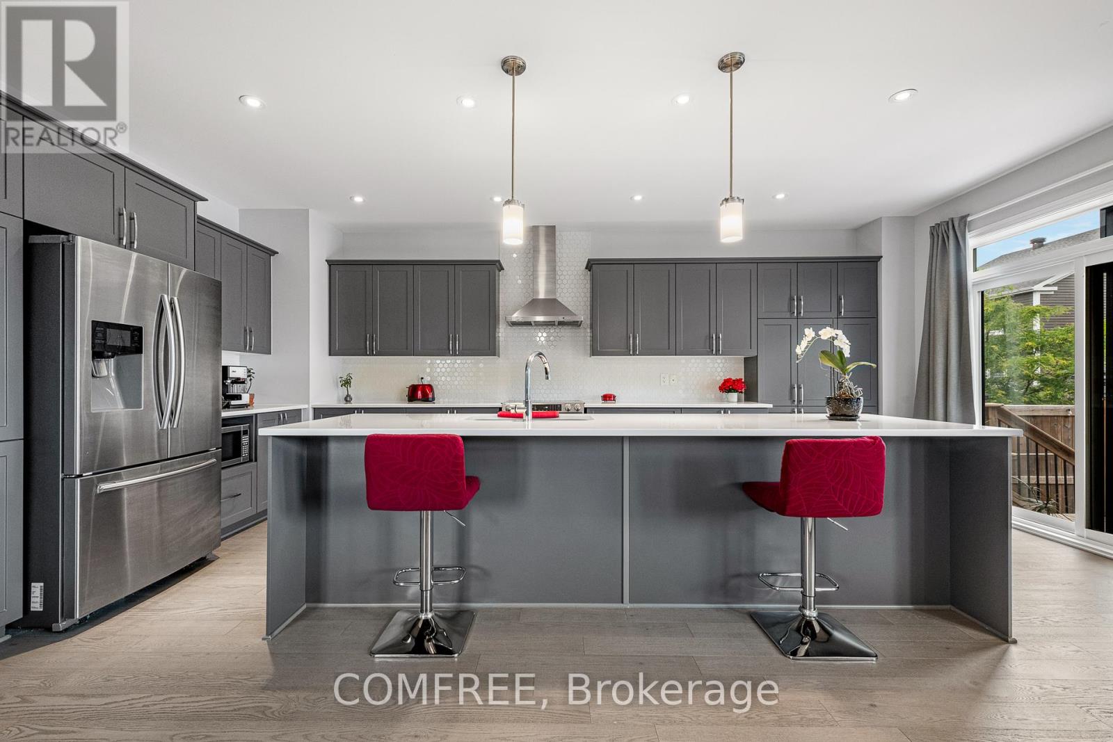 792 Twist Way Property Photo 14