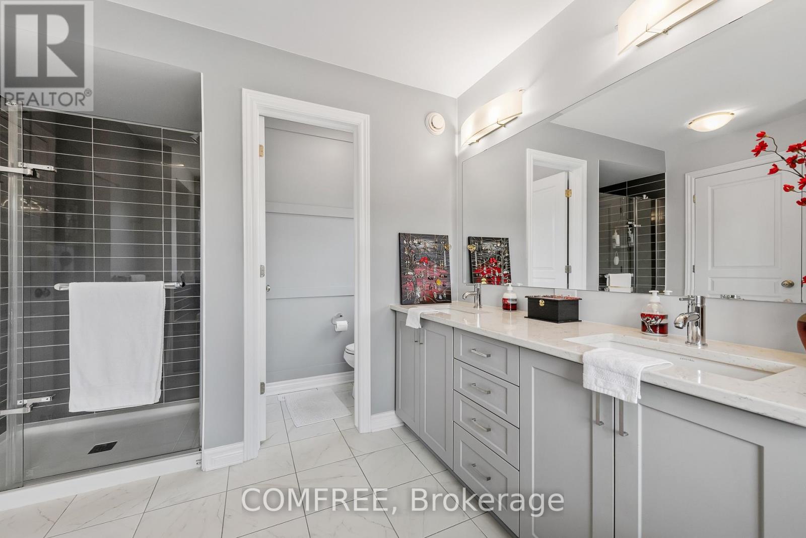 792 Twist Way Property Photo 24
