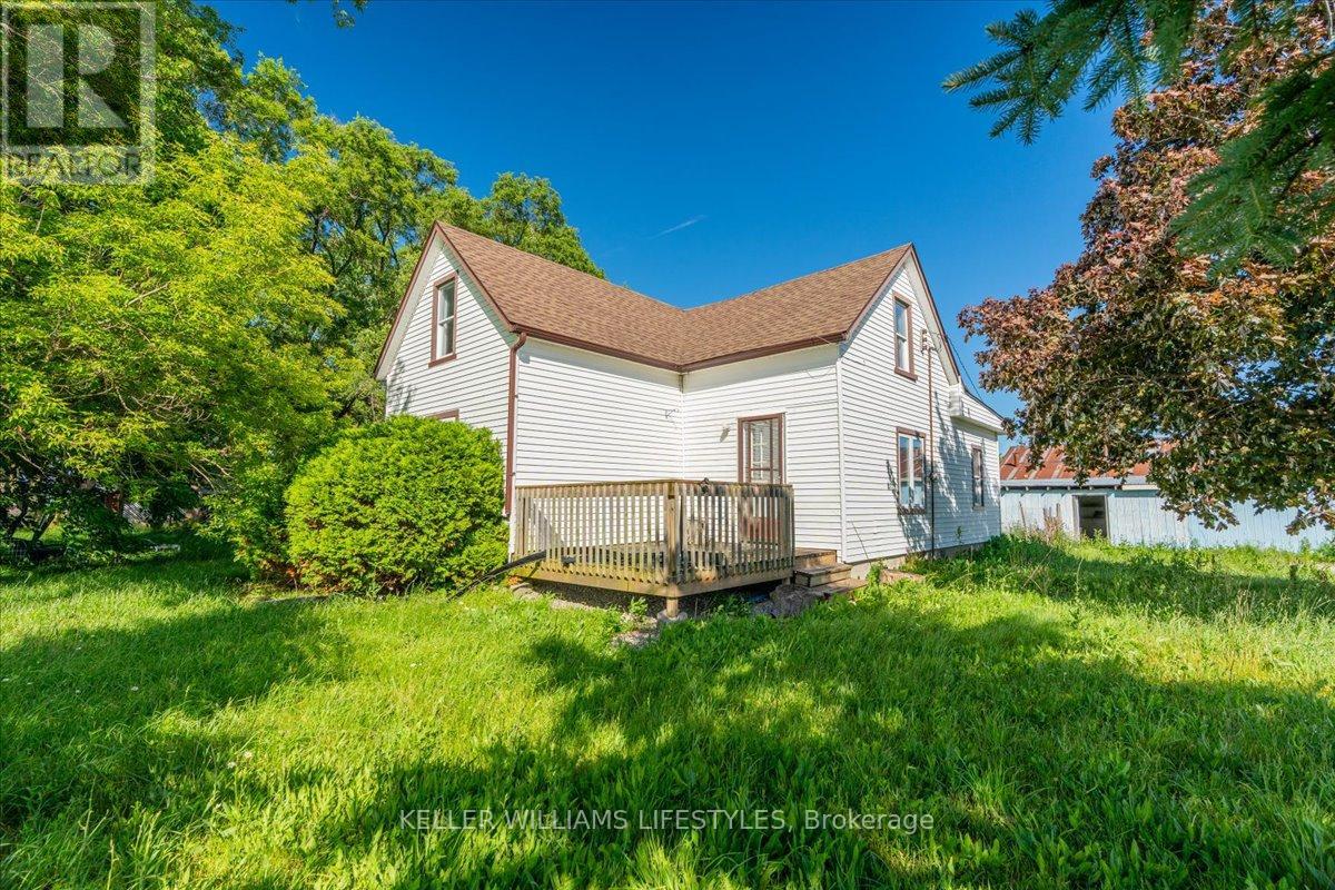 6079 Longwoods Road Property Photo 1