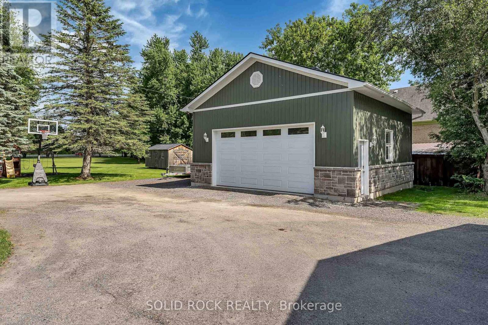 3710 River Road Property Photo 6
