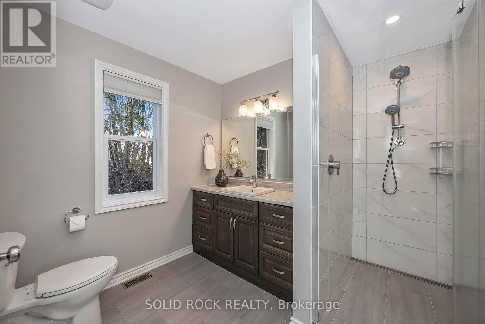 3710 River Road Property Photo 24