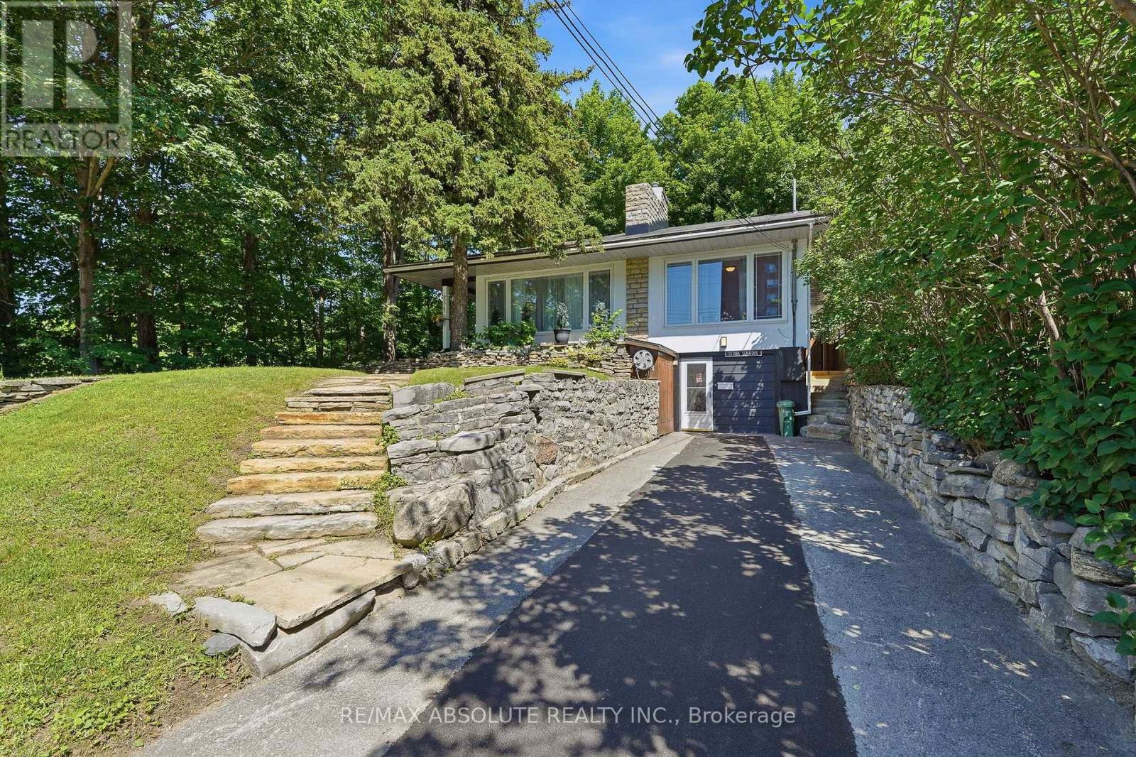 829 Montreal Road Property Photo 2