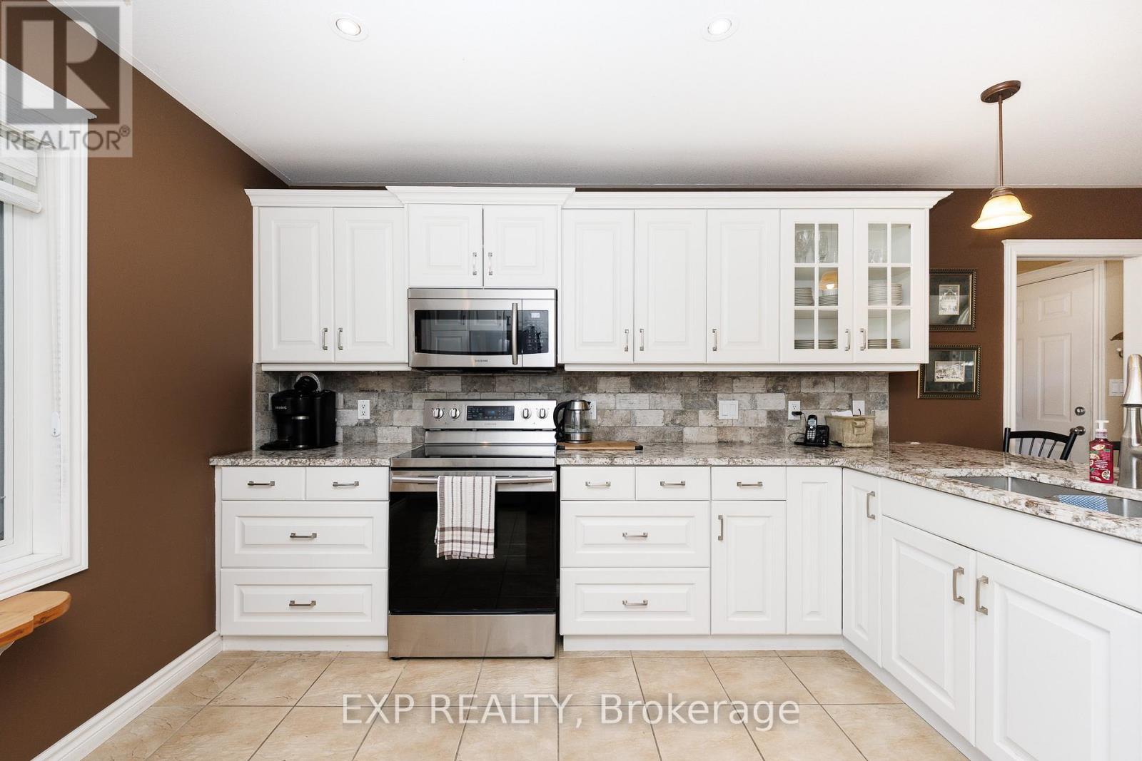 50849 O'reilly's Road S Property Photo 18