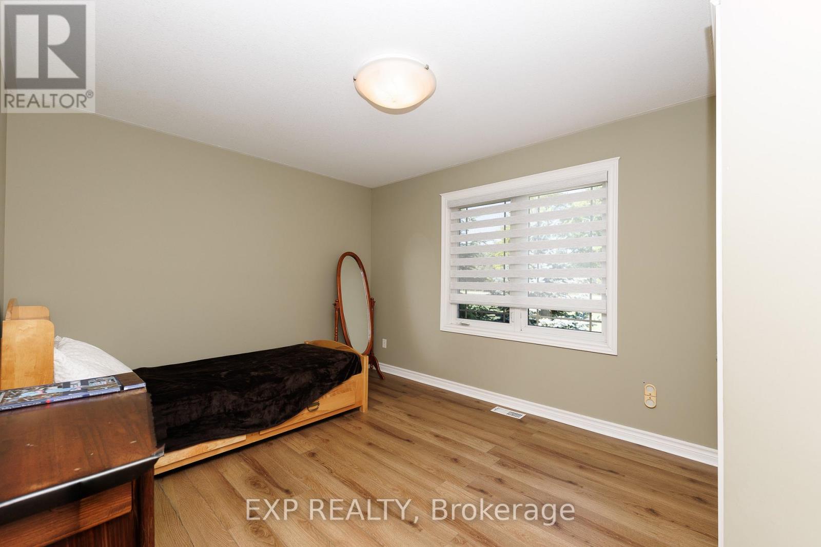 50849 O'reilly's Road S Property Photo 23