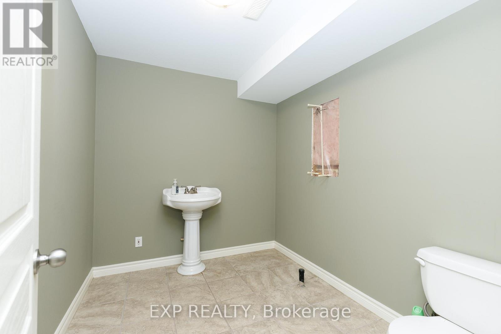 50849 O'reilly's Road S Property Photo 32